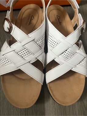 ClarkWomen's Collection Laurieann Mae Round Toe
Sandals White Leather Size 9.5 W